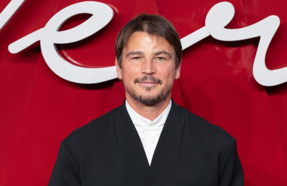 Josh Hartnett lives outside of the Hollywood system