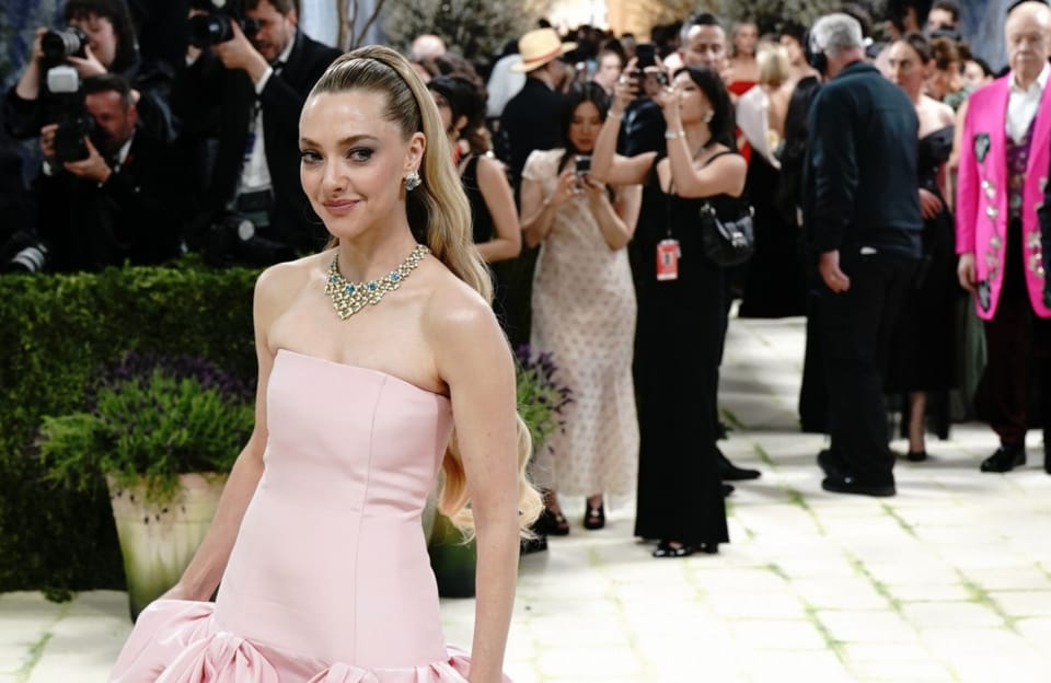 Amanda Seyfried says life is 'interesting' after Thomas Sadoski split
