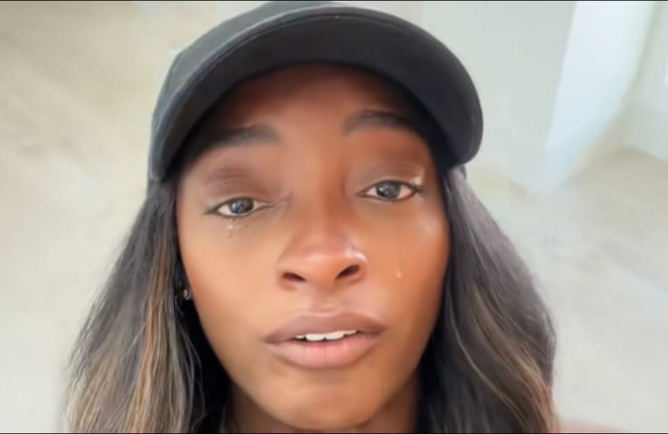 Simone Biles breaks down crying over house sale