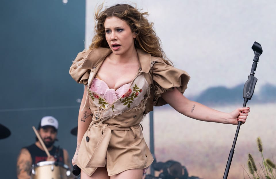 Slayyyter cancels remaining UK and European tour dates due to laryngitis and vocal cord tears