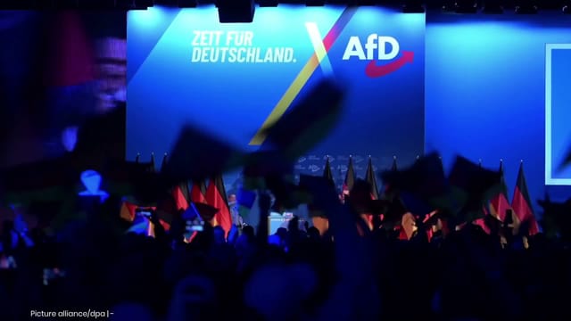 Wer im Glashaus sitzt: "Ethnische Säuberung"? Merz-Vorwurf an AfD geht nach hinten los