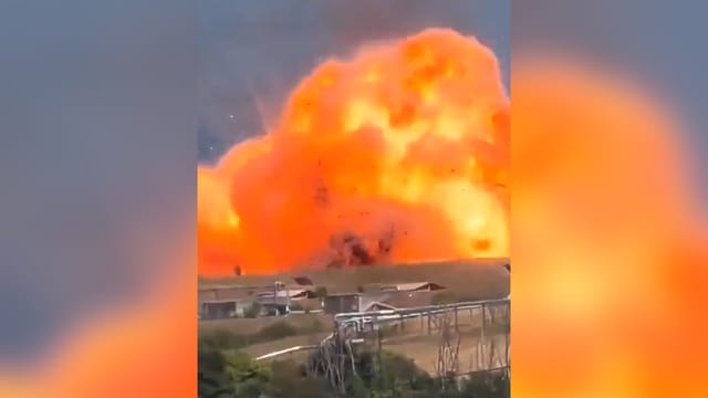 Nahe Rom: Waffenfabrik explodiert in gewaltigem Feuerball