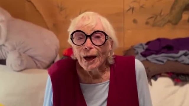 Seltener Auftritt: Shirley MacLaine meldet sich per Videobotschaft