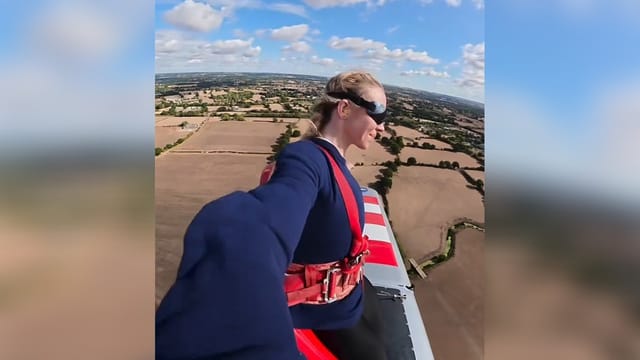 "Watch out, Tom Cruise!": Sydney Sweeney wagt irren Flugzeug-Stunt