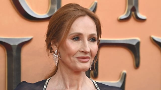 Nach Abschied von Dolly Parton: J.K. Rowling wird der Tod gewünscht