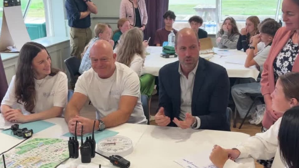 High Five und Händeschütteln: Prinz William stellt neues Projekt vor