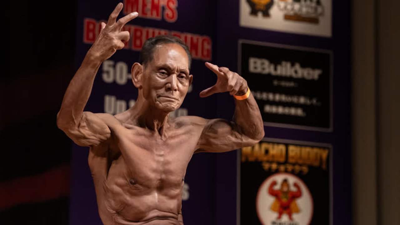 Japans ältester Bodybuilder feiert Titel mit 90 Jahren